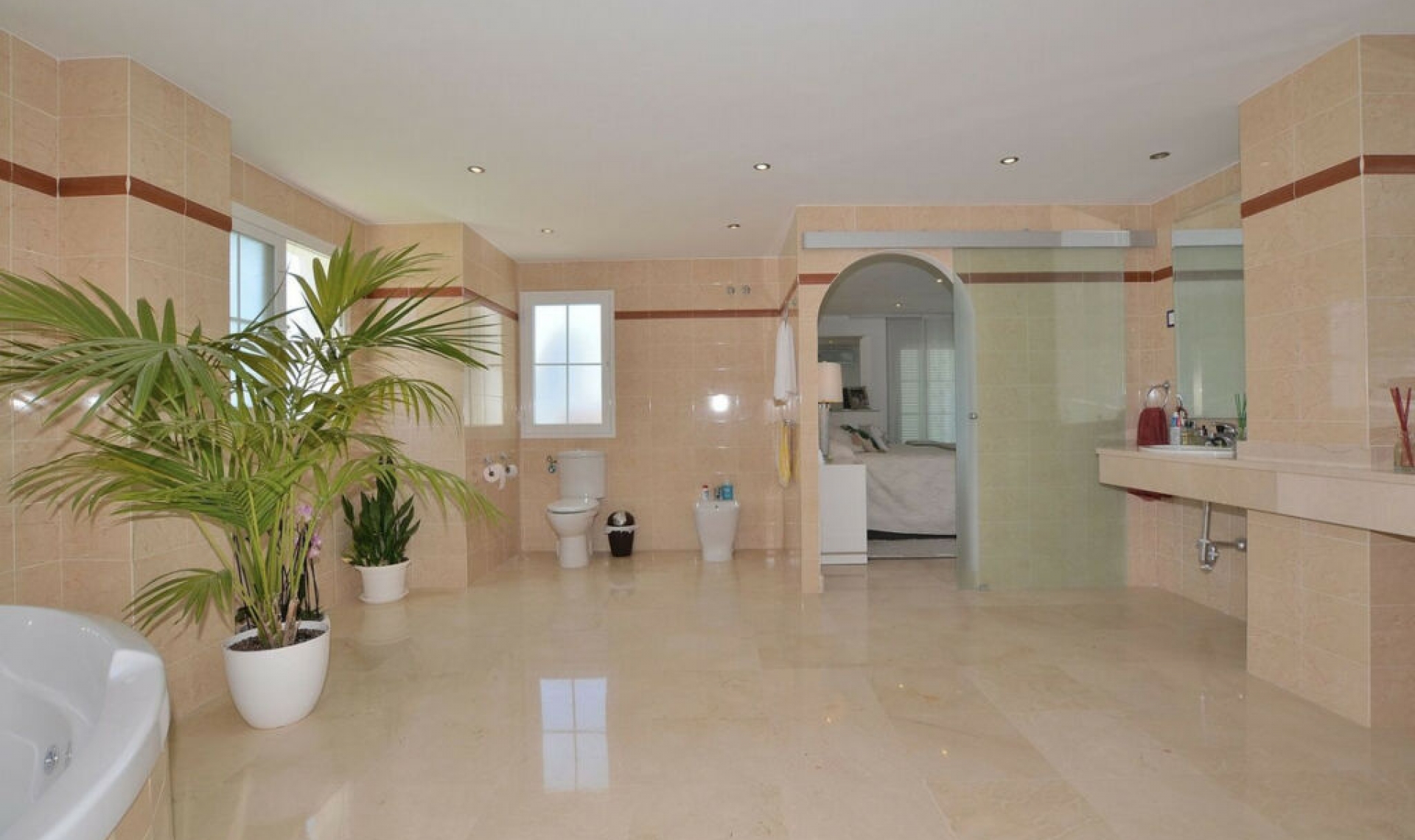 Resale - Apartment -
Torrequebrada