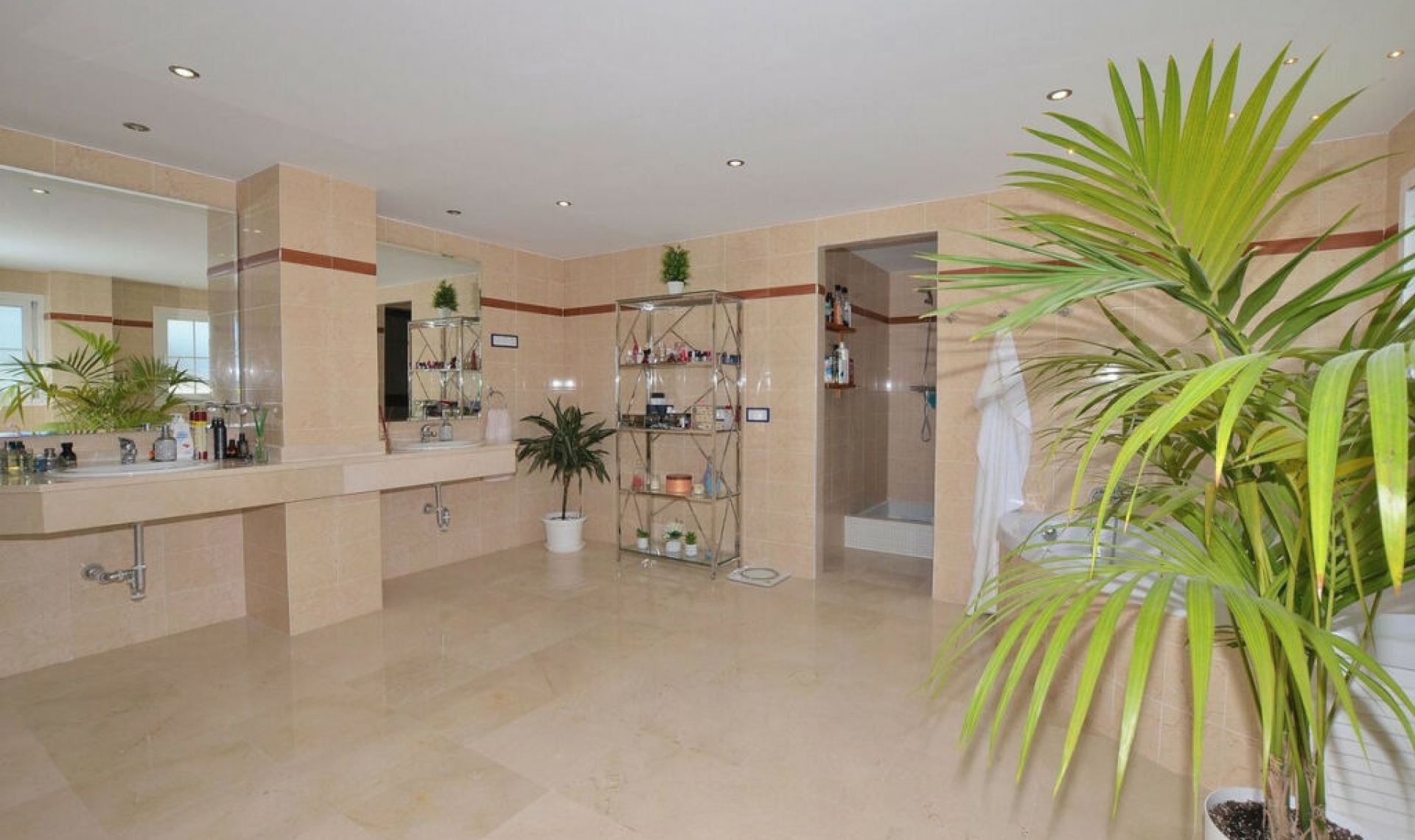 Resale - Apartment -
Torrequebrada