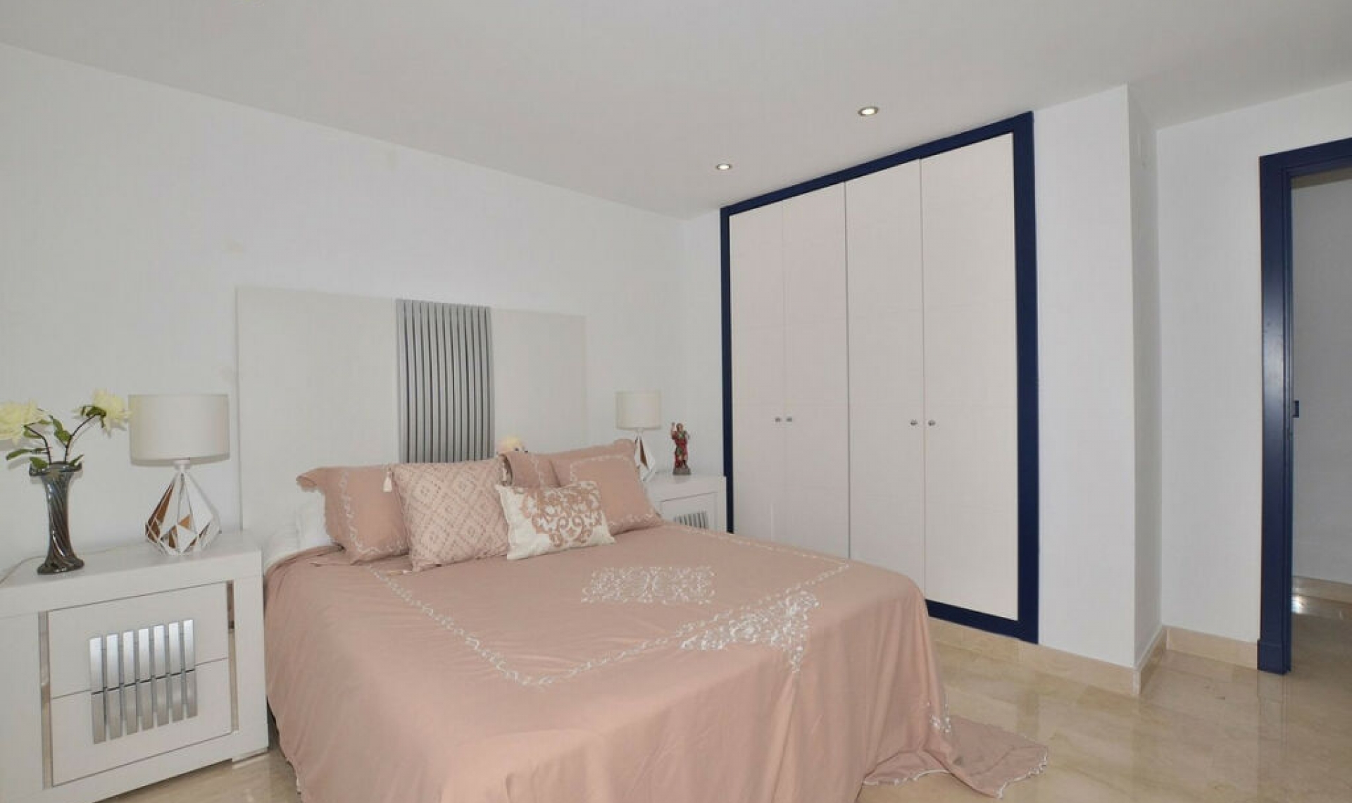 Resale - Apartment -
Torrequebrada