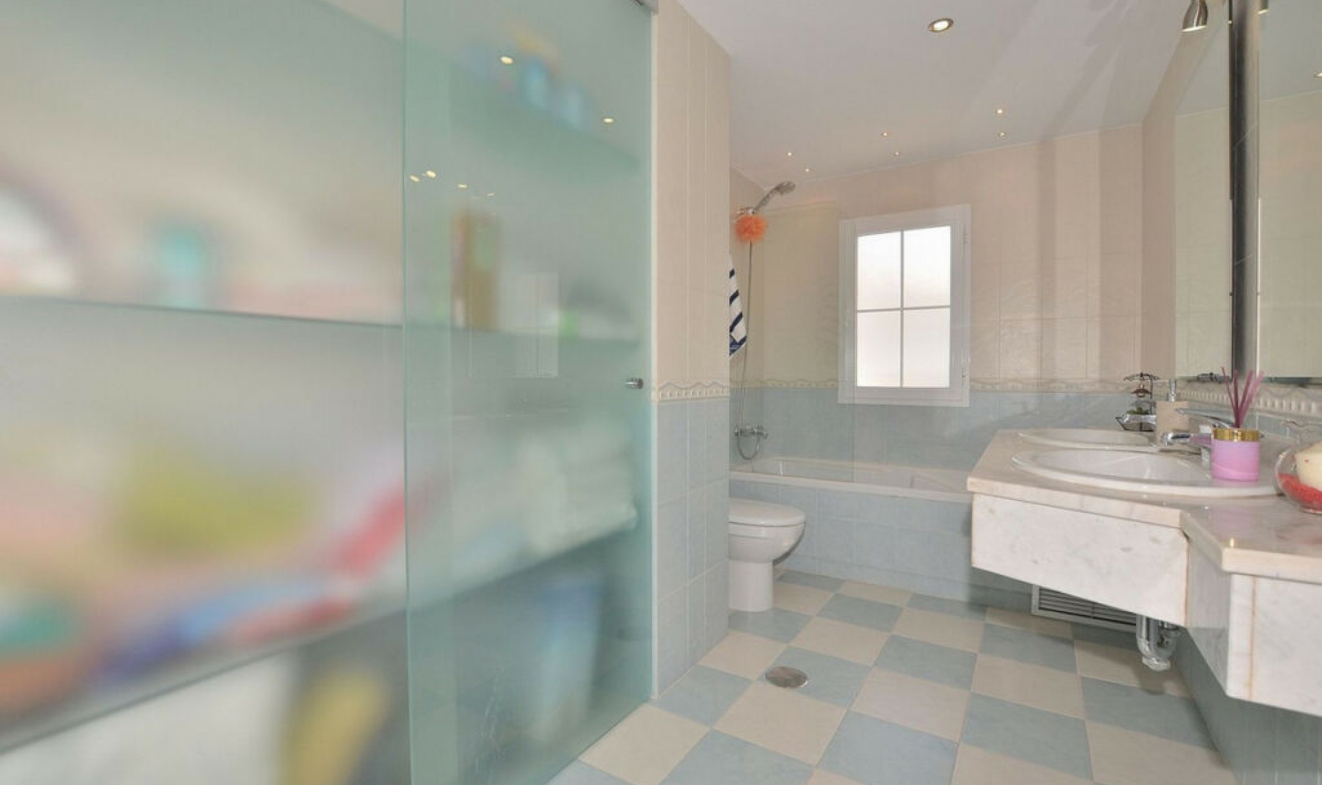 Resale - Apartment -
Torrequebrada