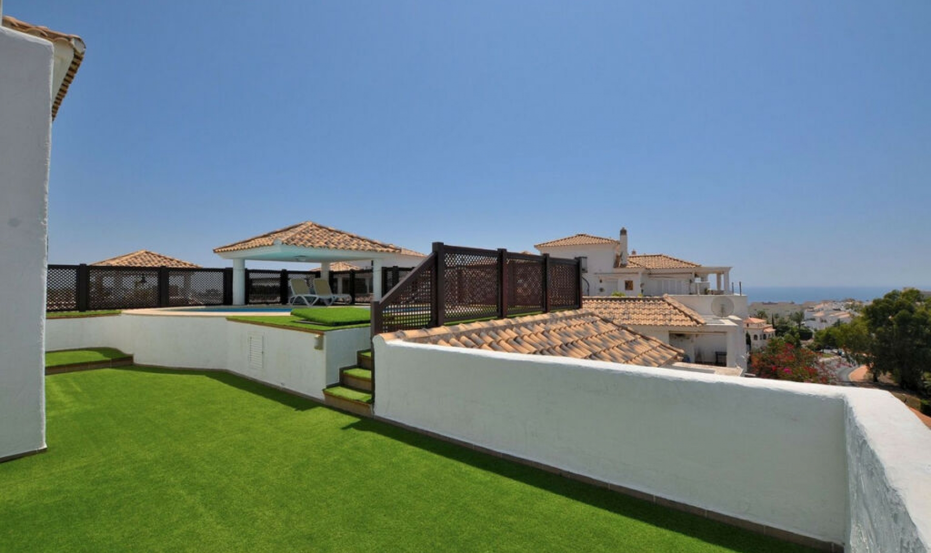 Resale - Apartment -
Torrequebrada