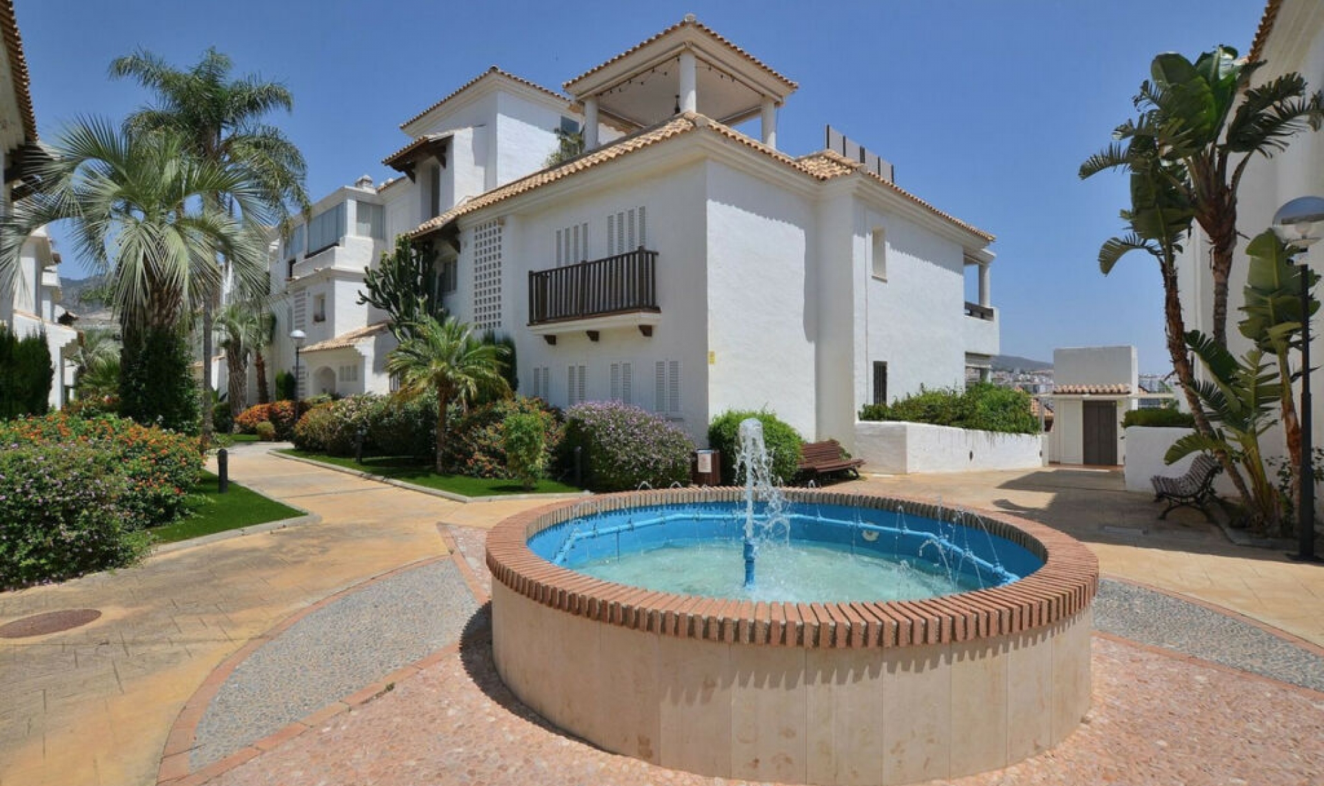 Resale - Apartment -
Torrequebrada