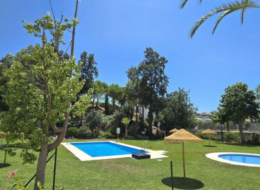 Resale - Apartment -
Torrequebrada