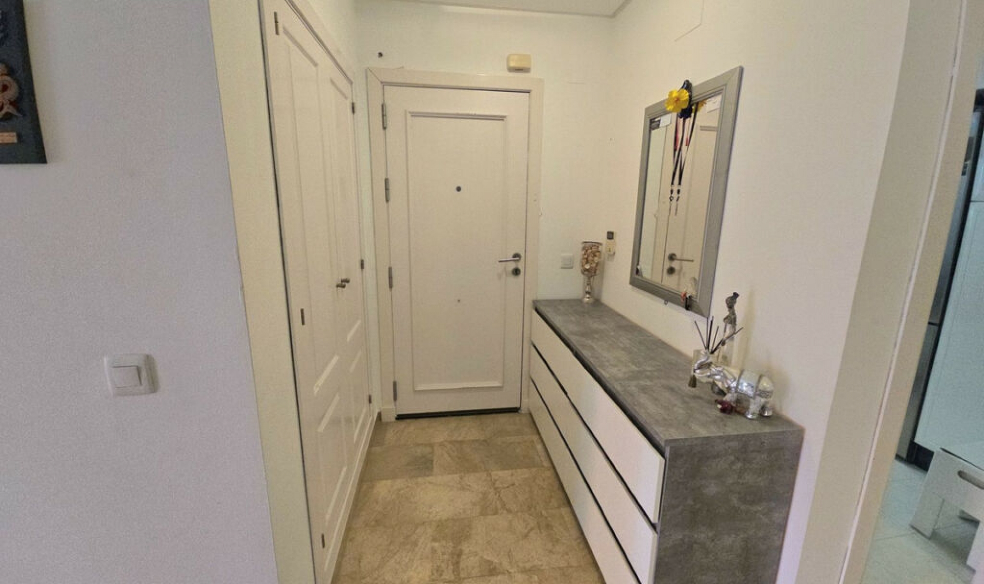 Resale - Apartment -
Torrequebrada