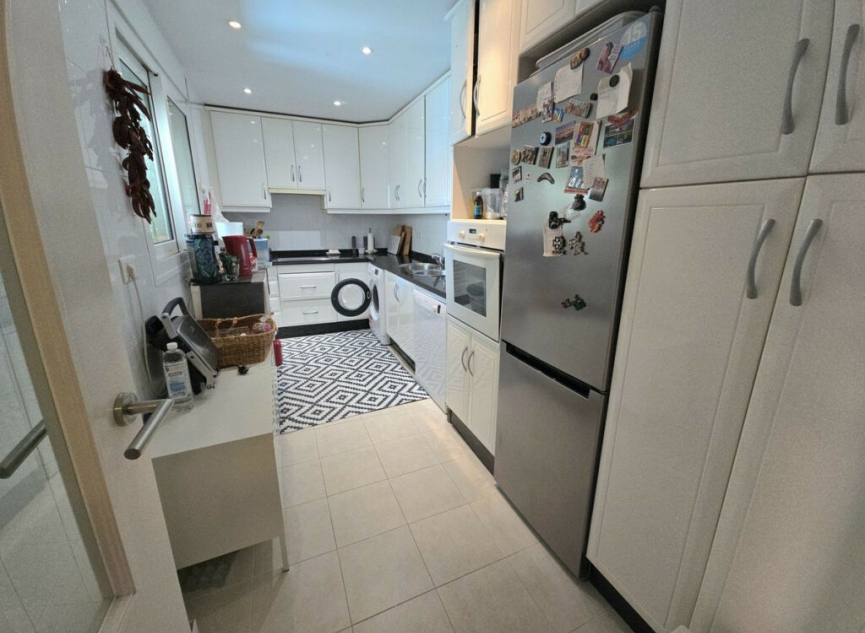 Resale - Apartment -
Torrequebrada