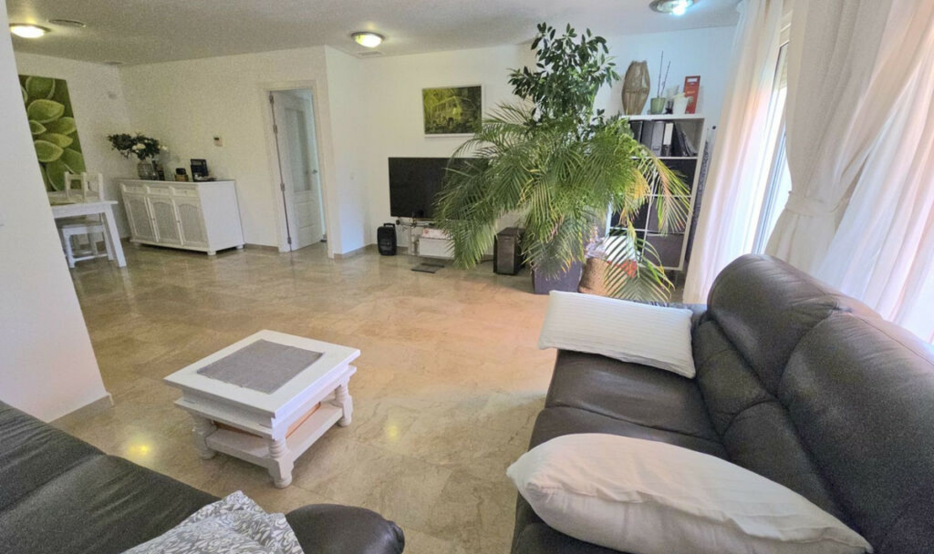Resale - Apartment -
Torrequebrada