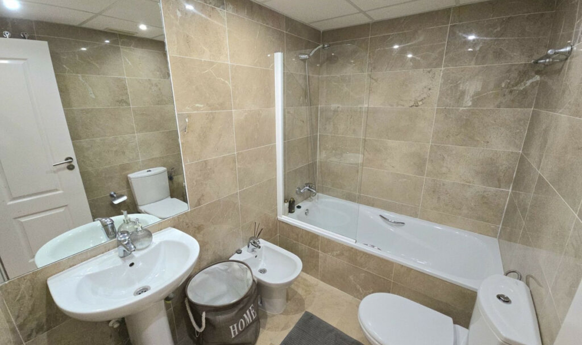 Resale - Apartment -
Torrequebrada