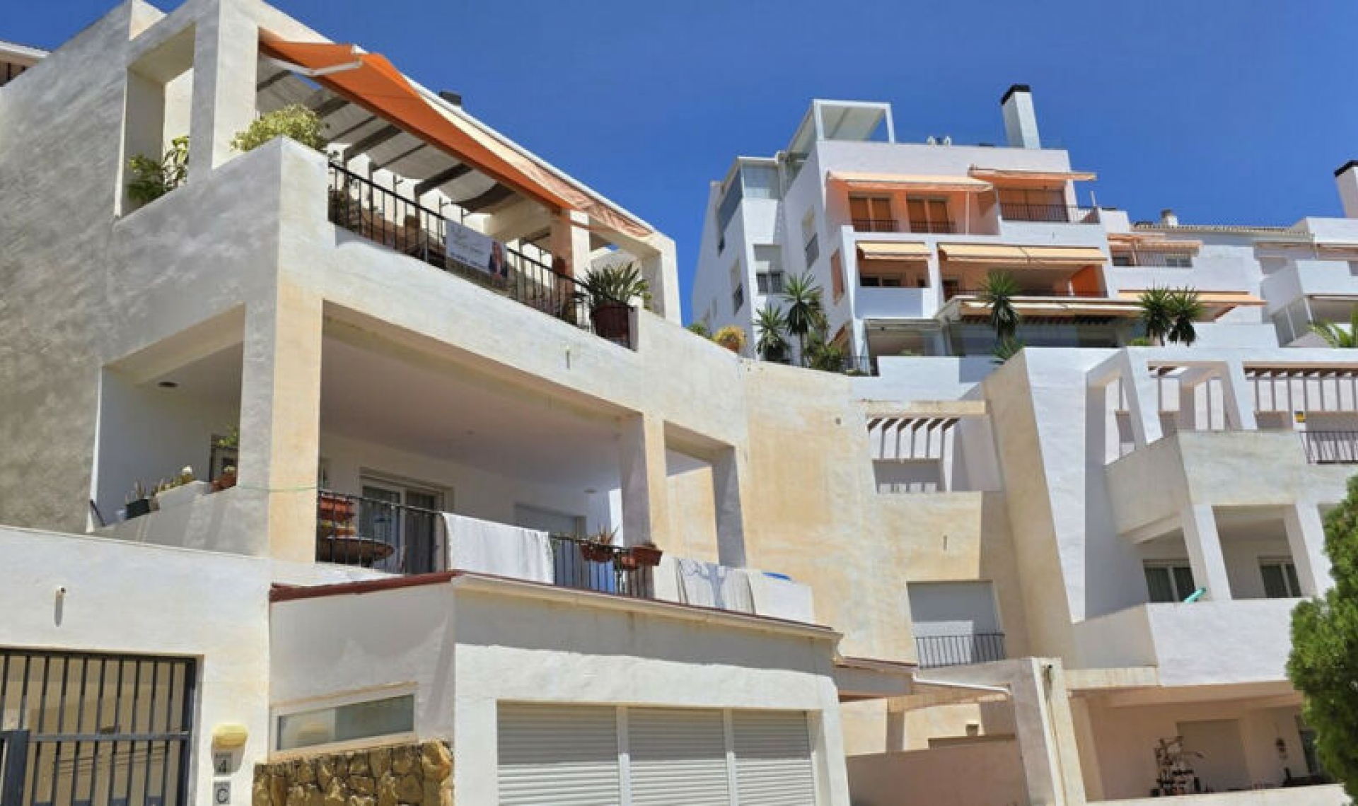 Resale - Apartment -
Torrequebrada