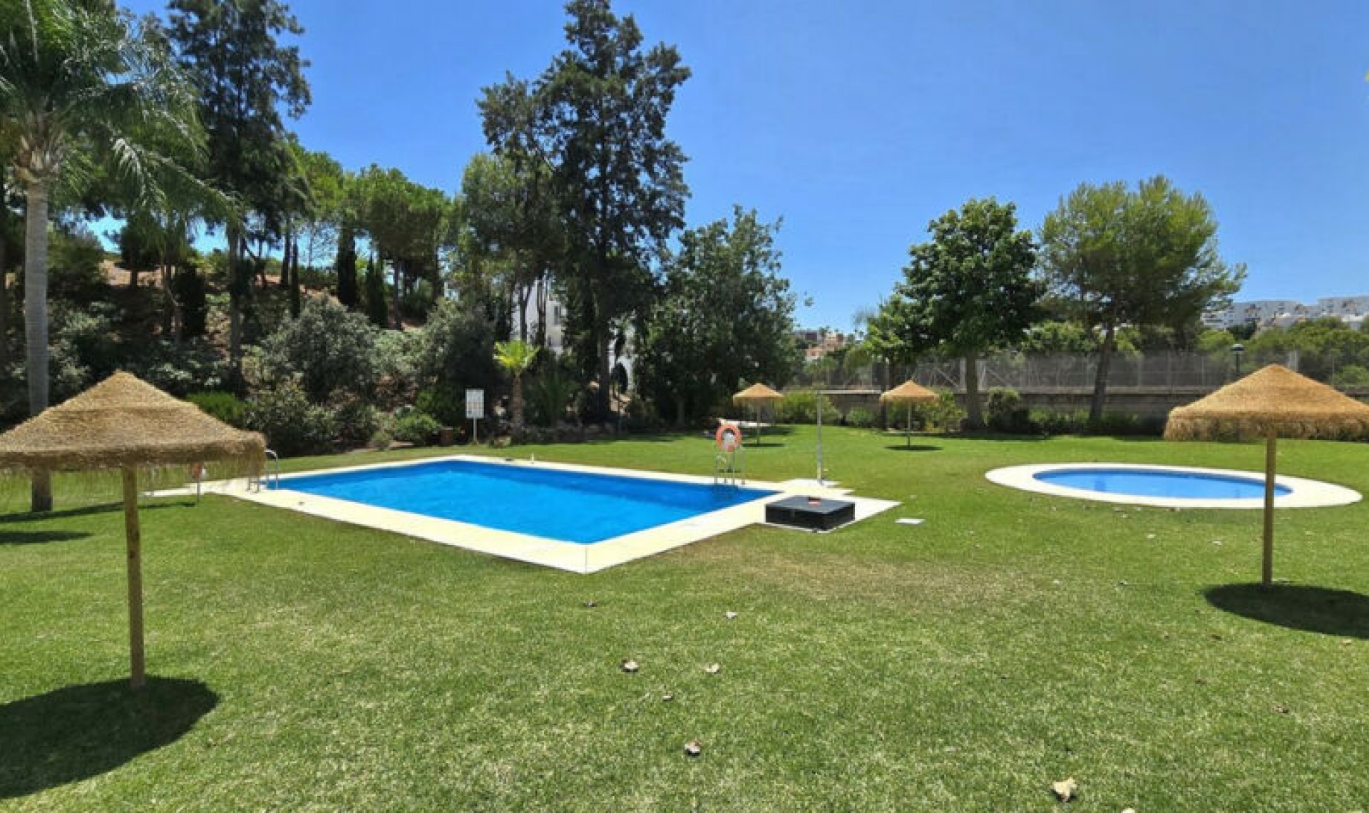 Resale - Apartment -
Torrequebrada