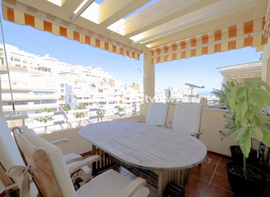 Resale - Apartment -
Torrequebrada