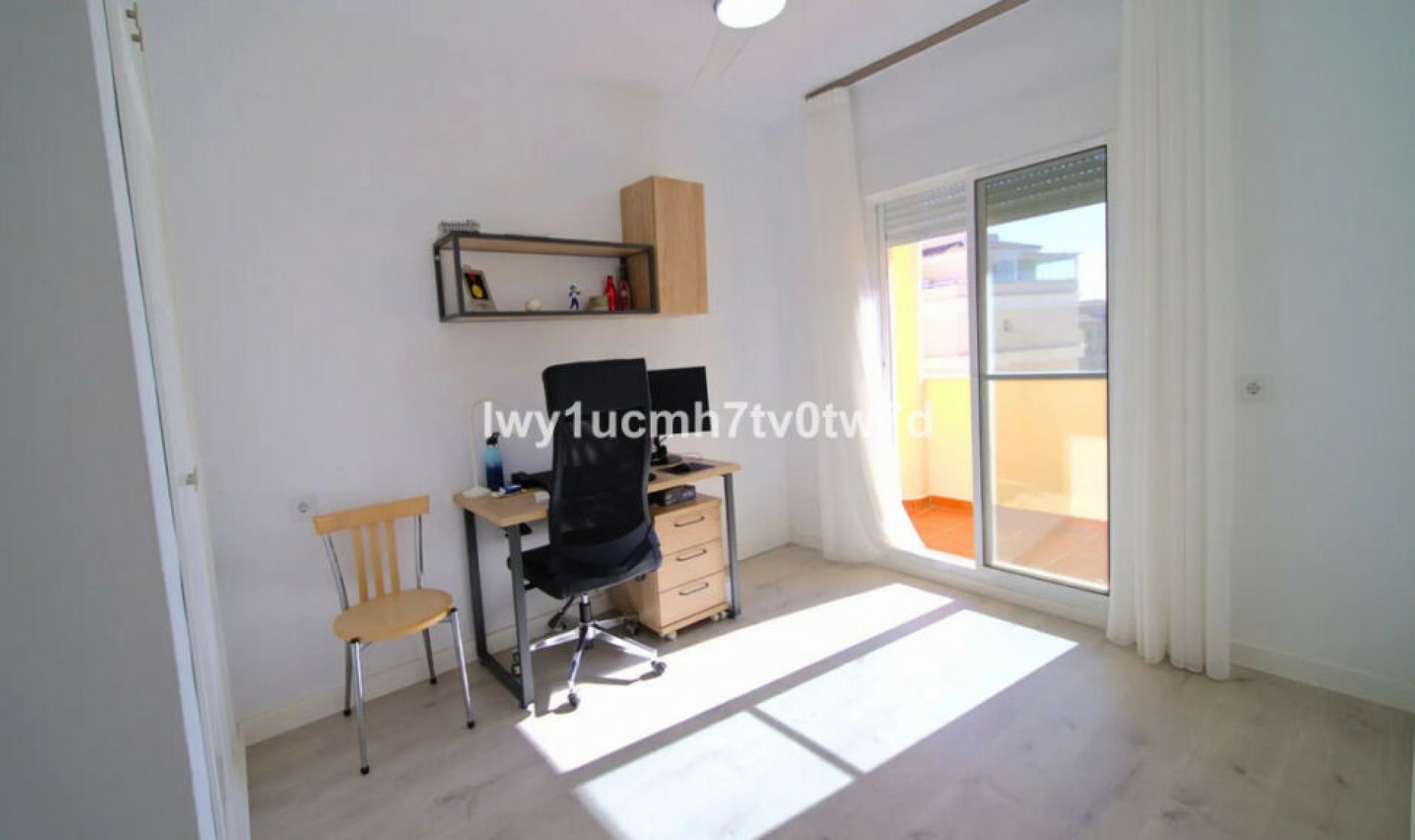 Resale - Apartment -
Torrequebrada