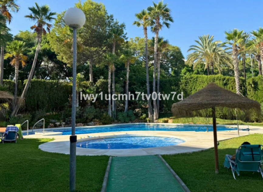 Resale - Apartment -
Torrequebrada