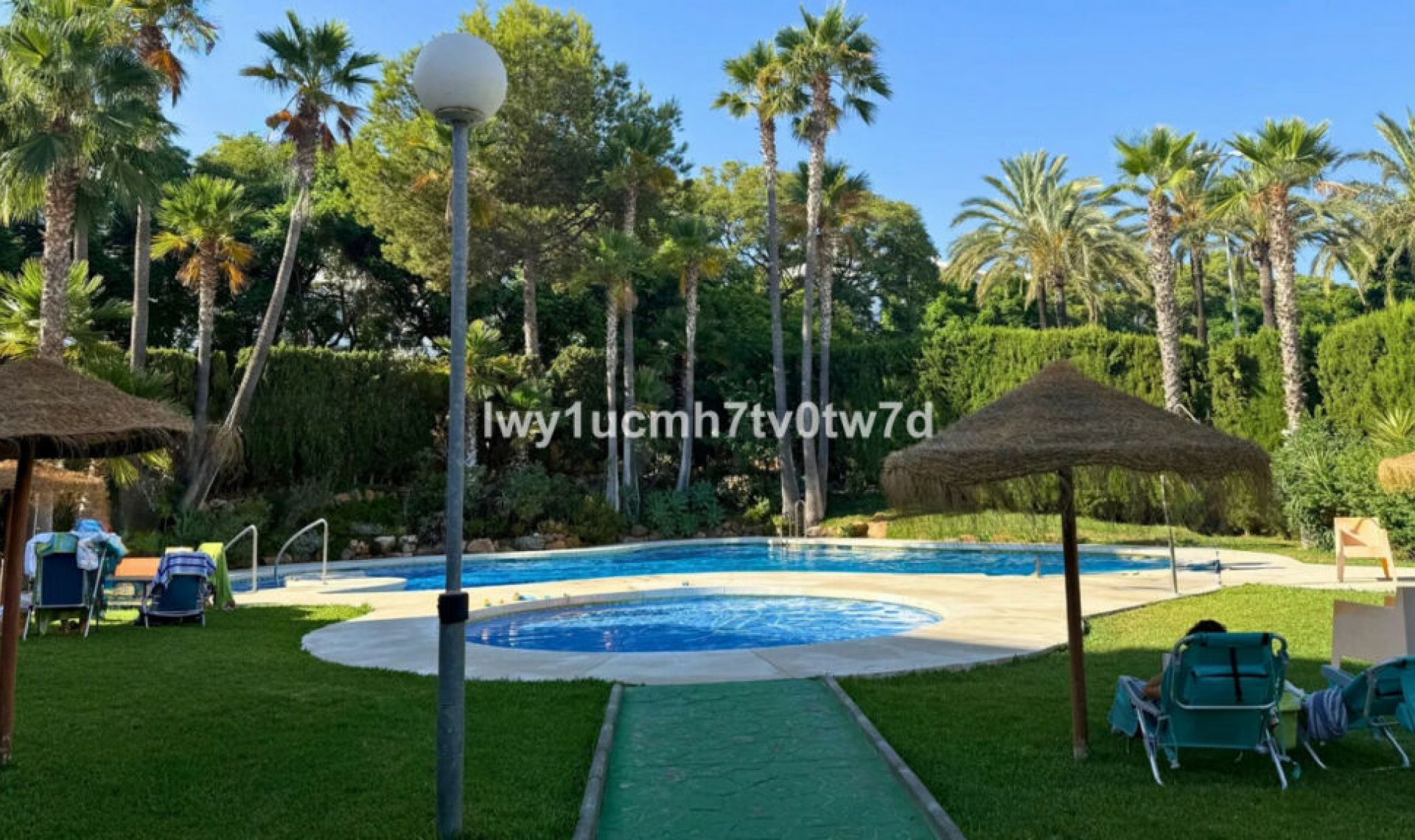 Resale - Apartment -
Torrequebrada