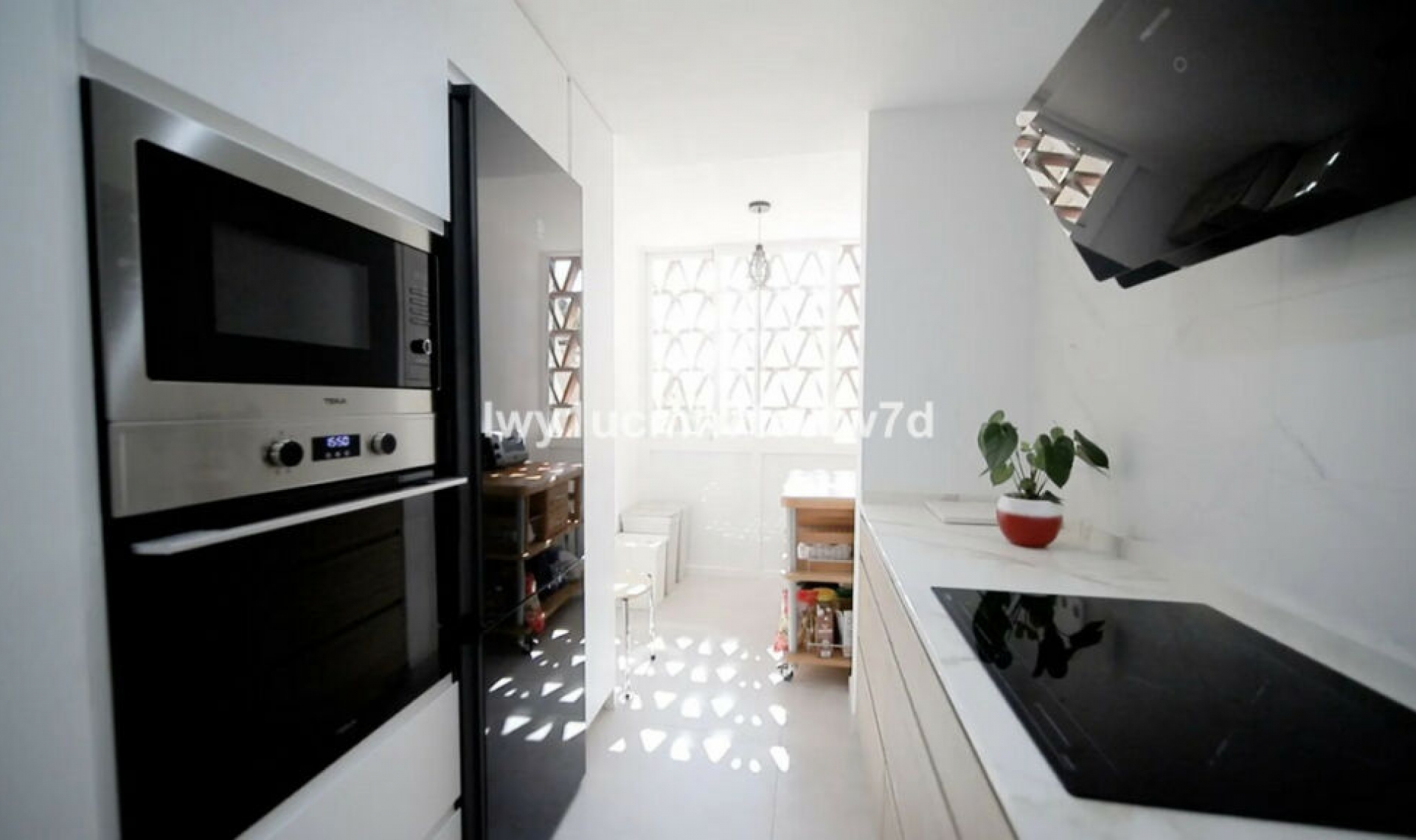 Resale - Apartment -
Torrequebrada