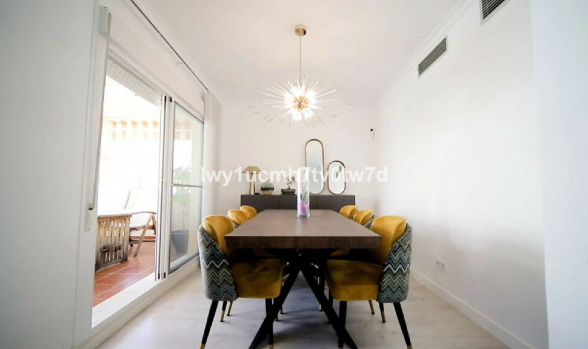 Resale - Apartment -
Torrequebrada