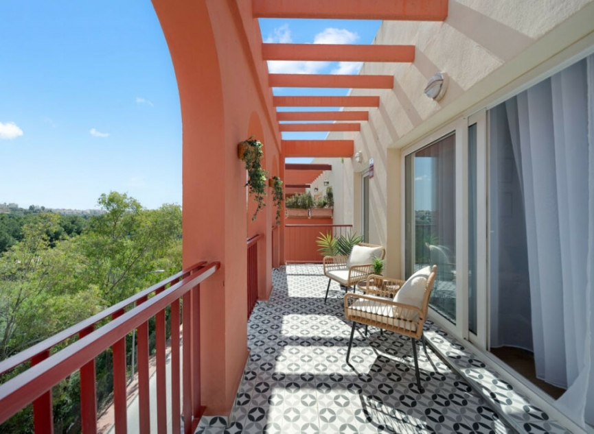 Resale - Apartment -
Torrequebrada
