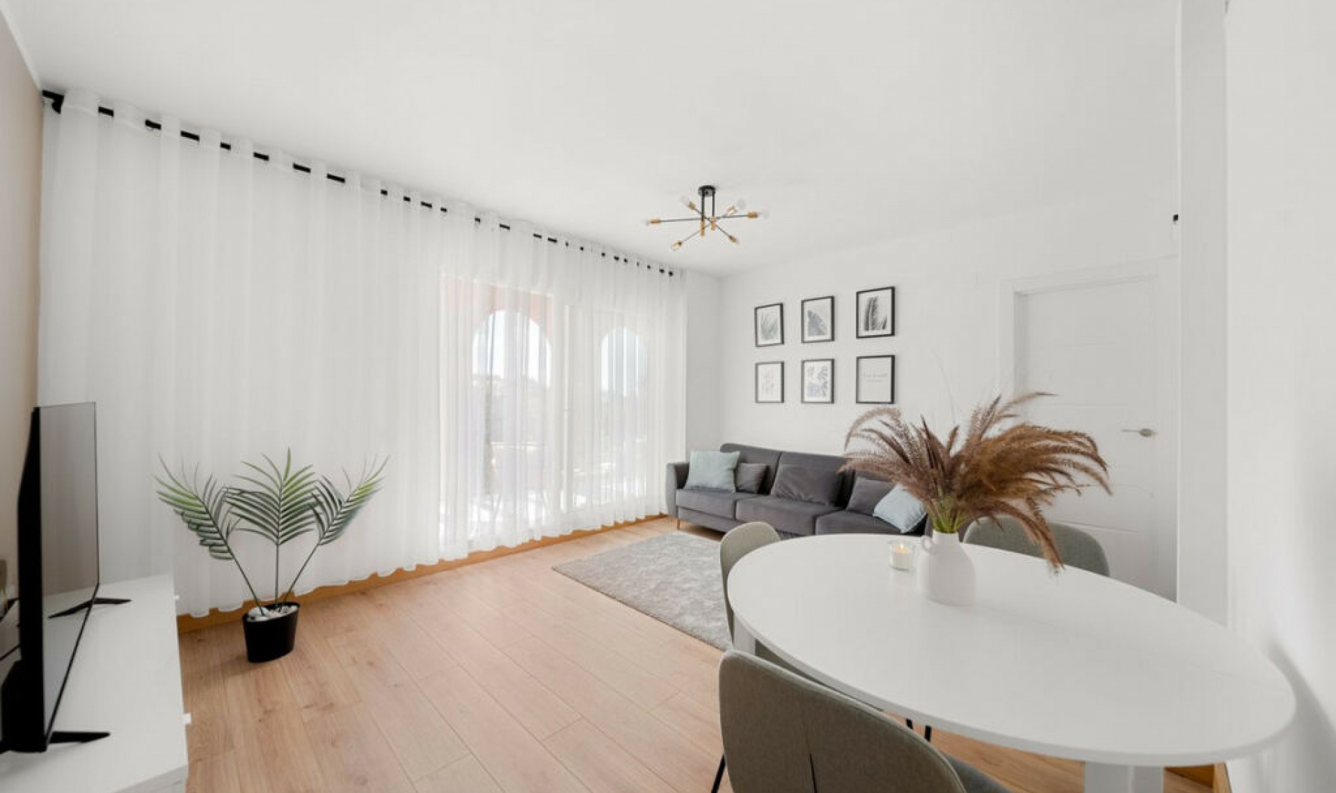 Resale - Apartment -
Torrequebrada