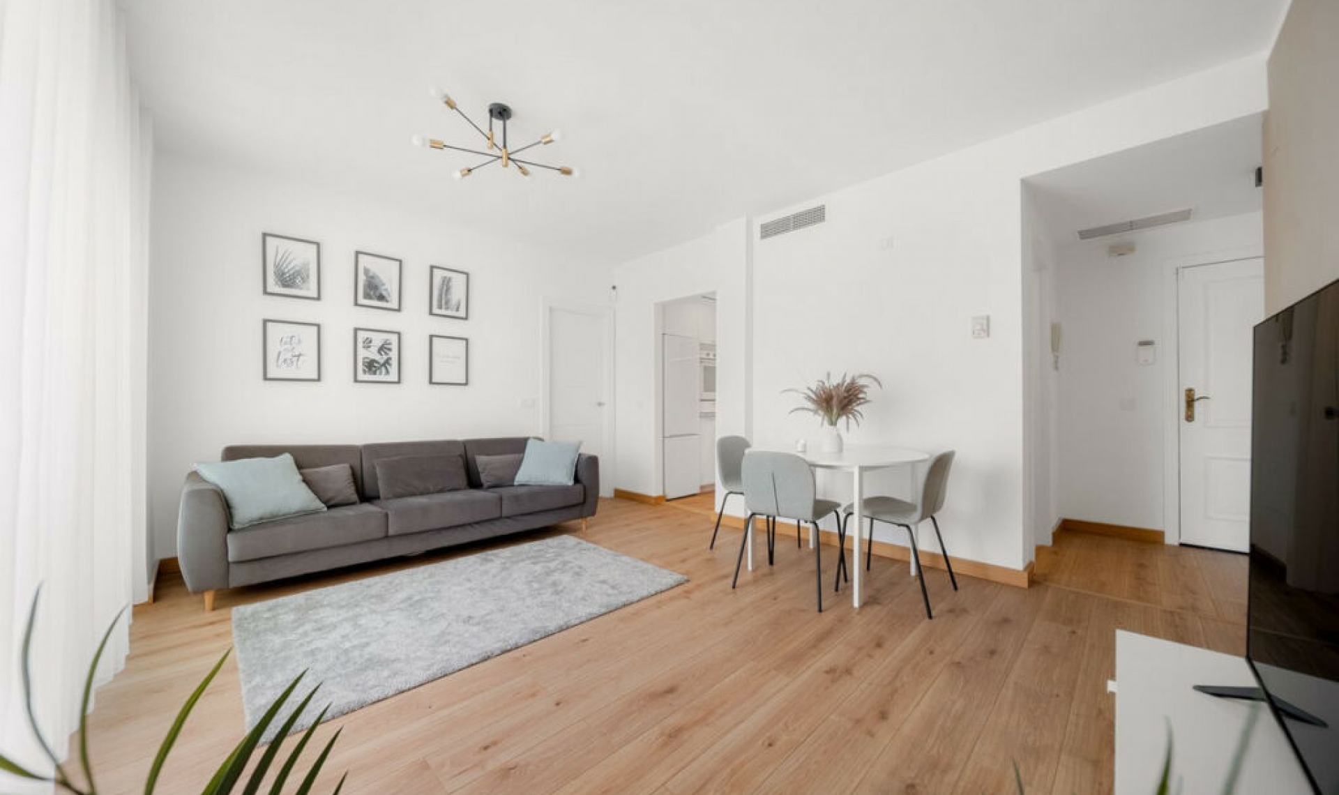 Resale - Apartment -
Torrequebrada