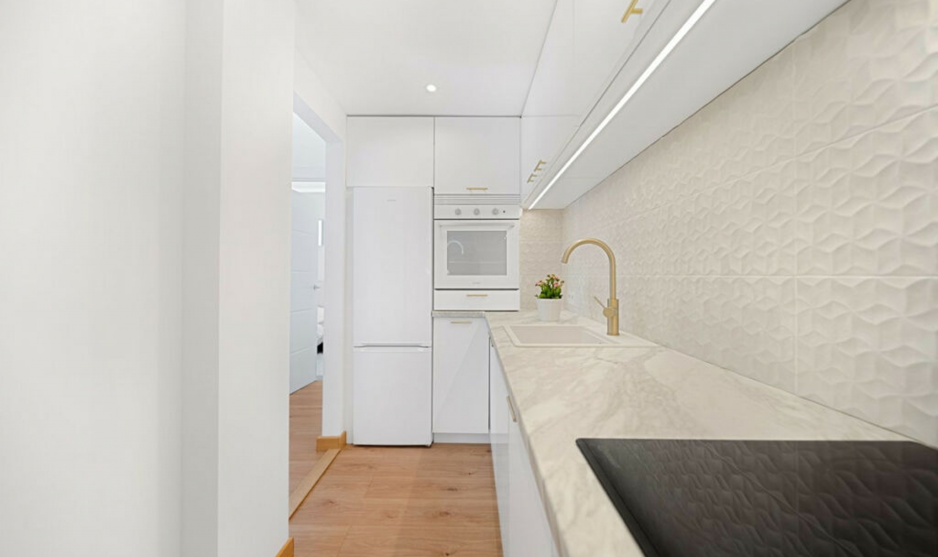 Resale - Apartment -
Torrequebrada