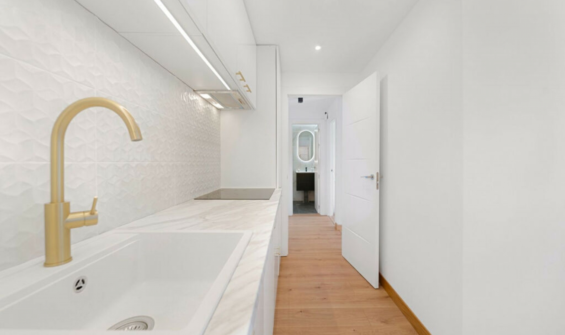 Resale - Apartment -
Torrequebrada