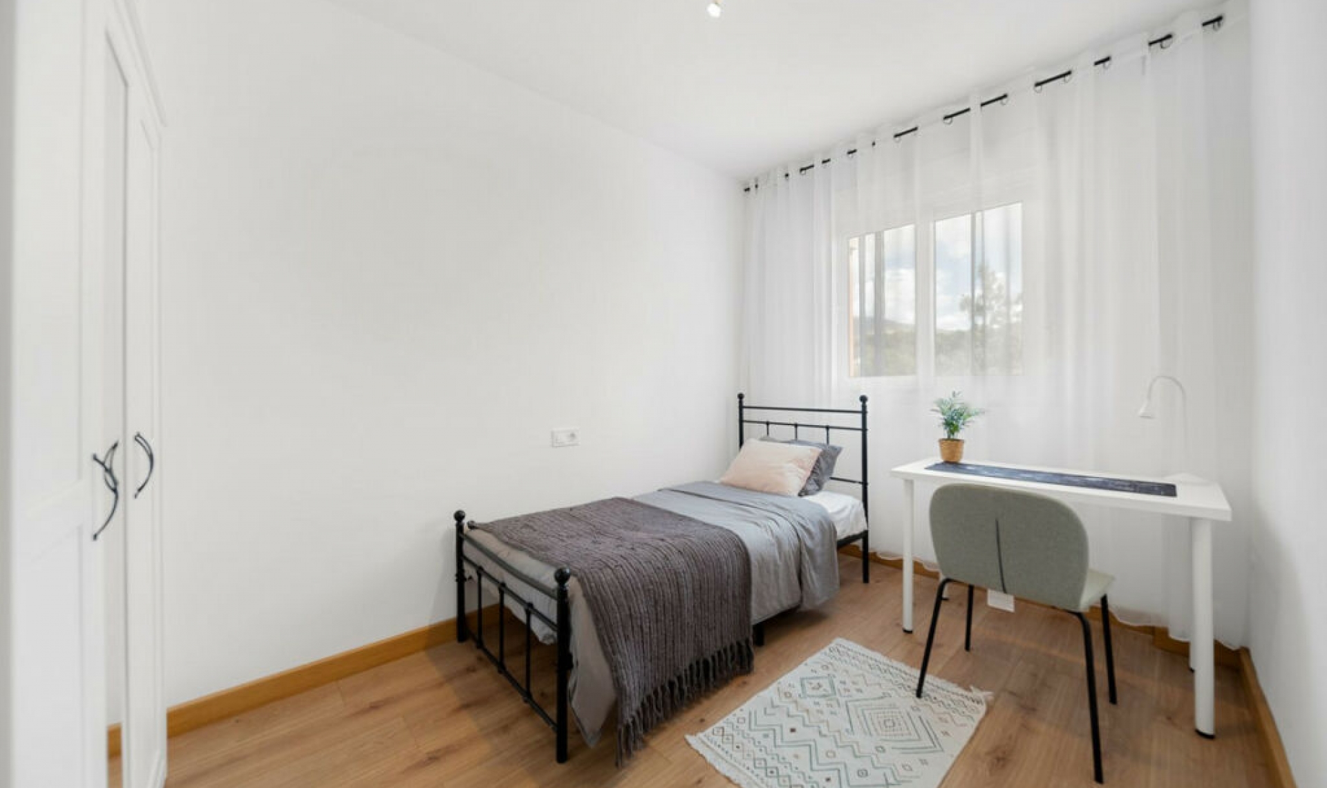 Resale - Apartment -
Torrequebrada