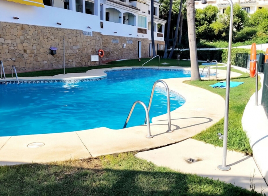 Resale - Apartment -
Torrequebrada