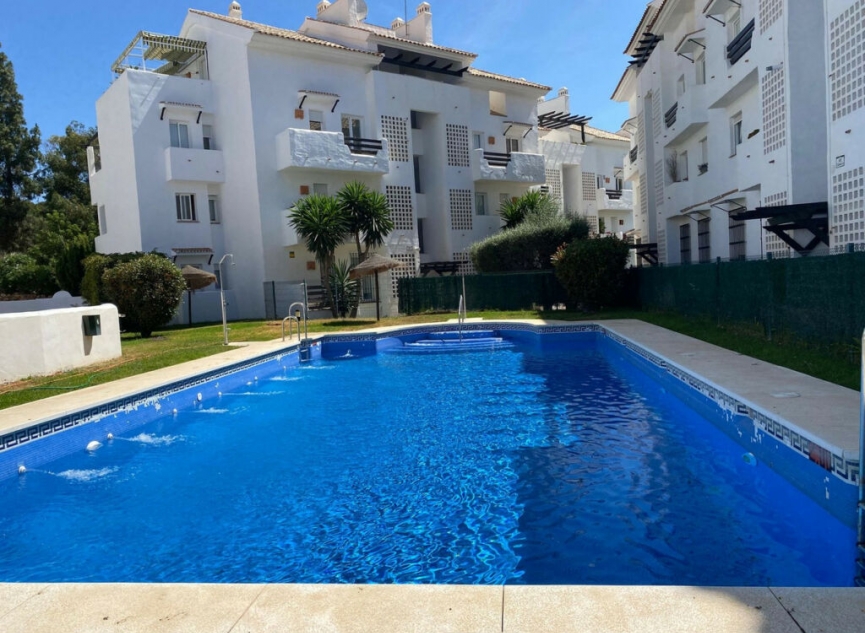 Resale - Apartment -
Torrequebrada
