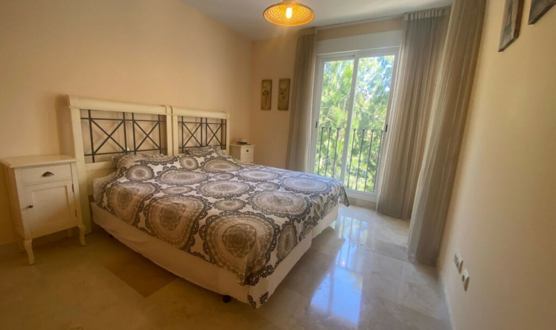 Resale - Apartment -
Torrequebrada