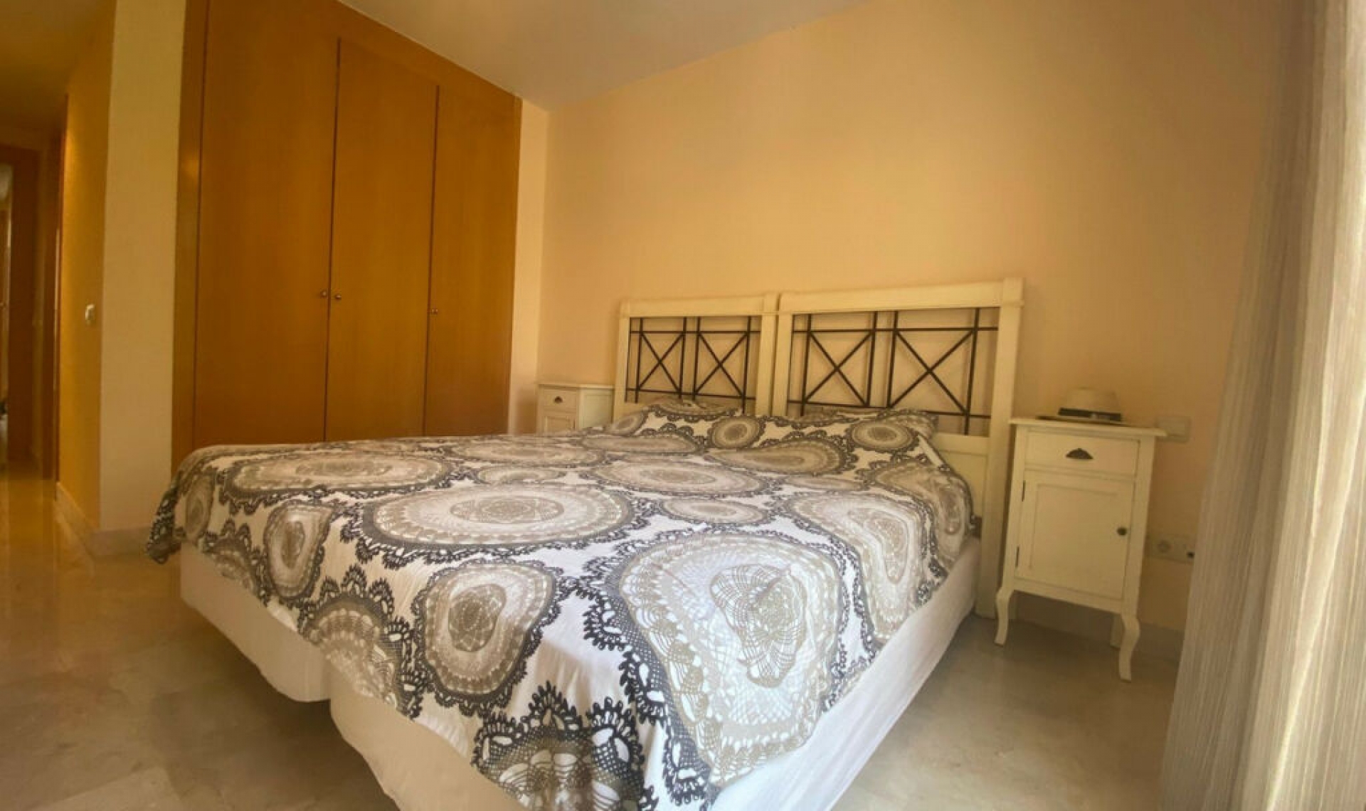 Resale - Apartment -
Torrequebrada