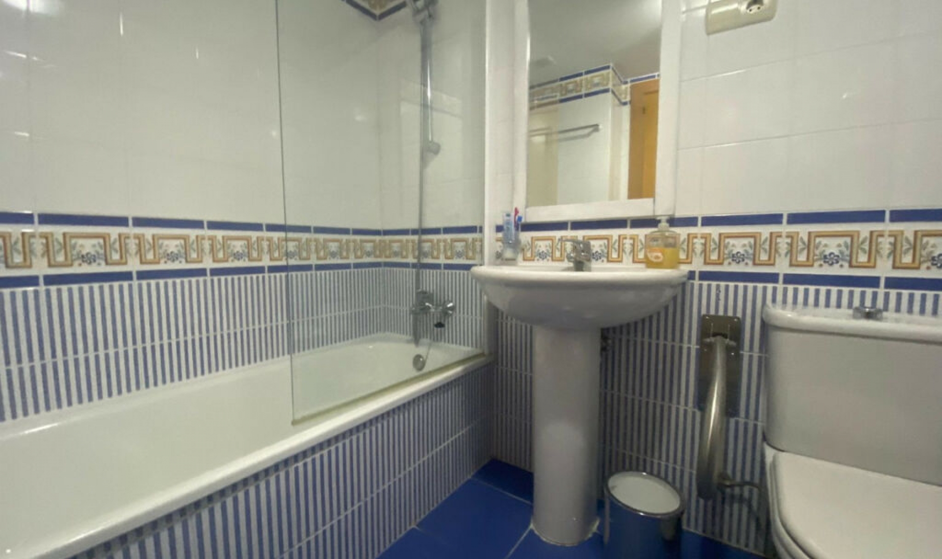 Resale - Apartment -
Torrequebrada