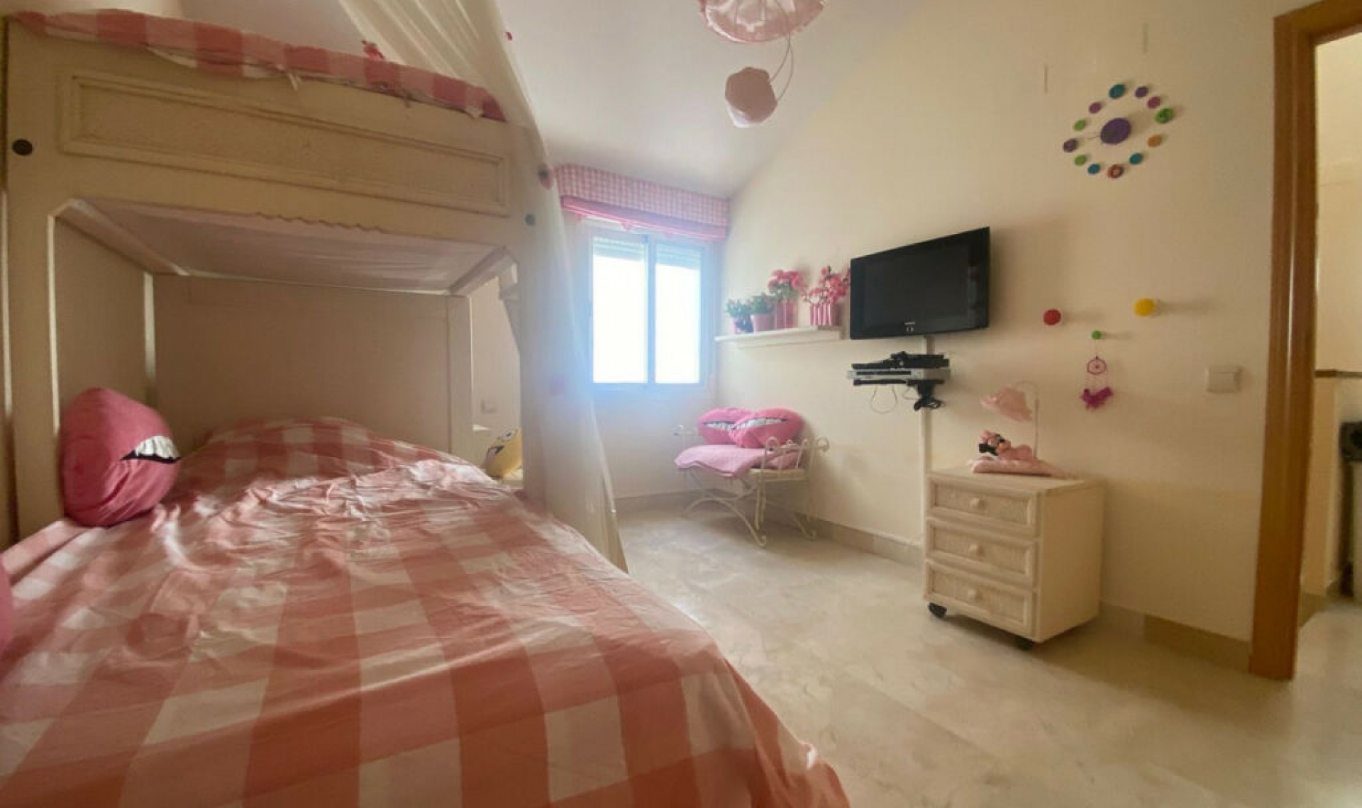Resale - Apartment -
Torrequebrada