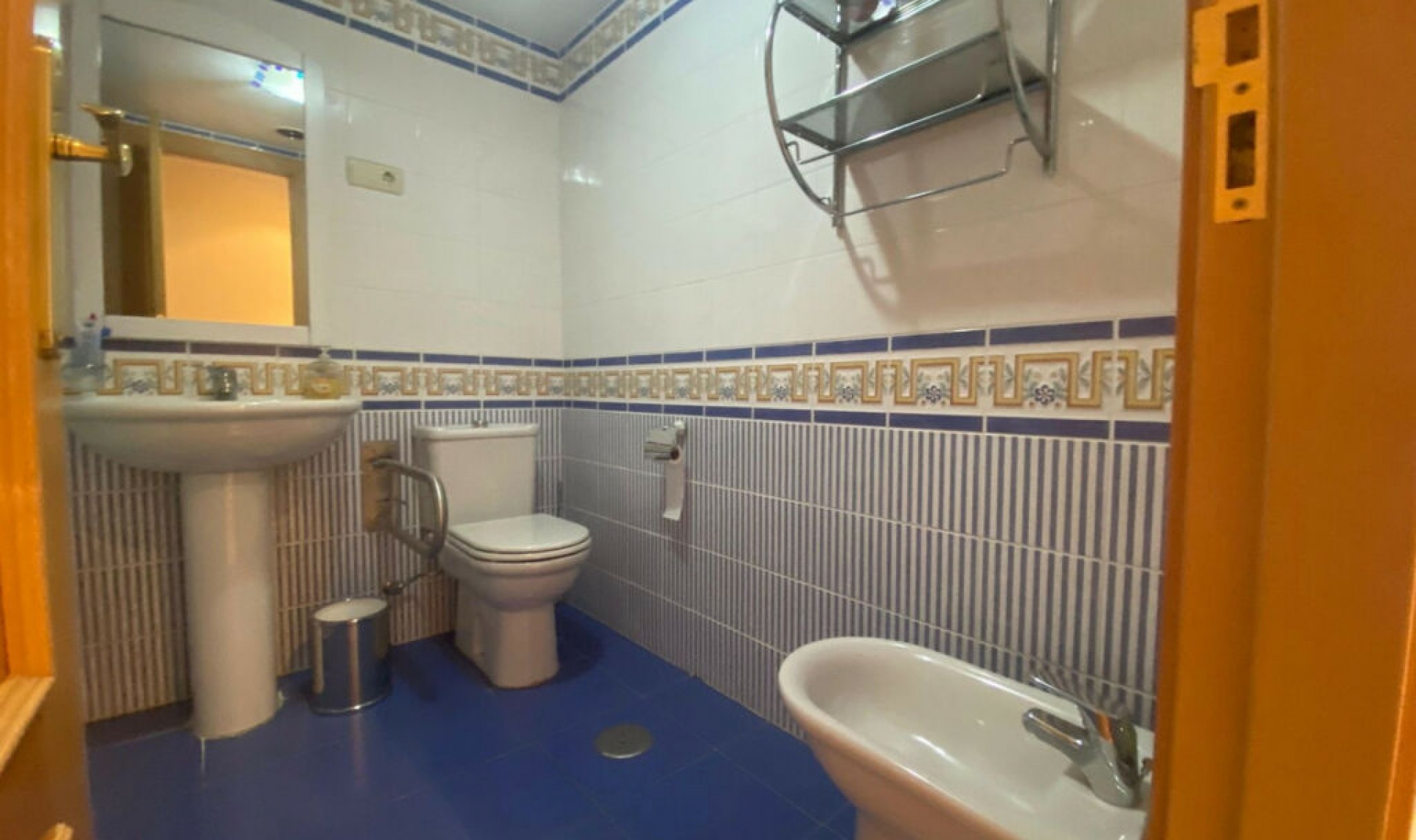 Resale - Apartment -
Torrequebrada