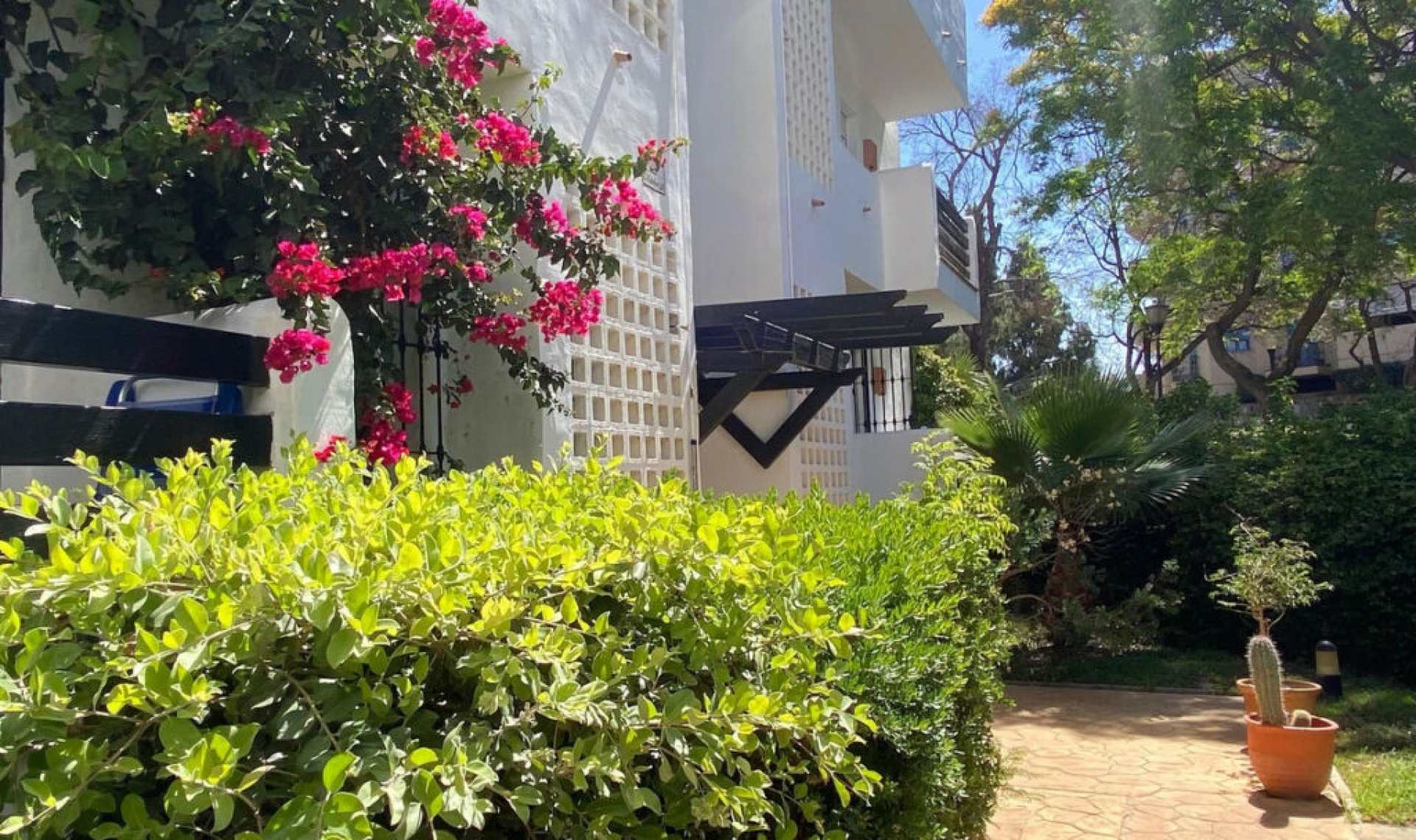 Resale - Apartment -
Torrequebrada