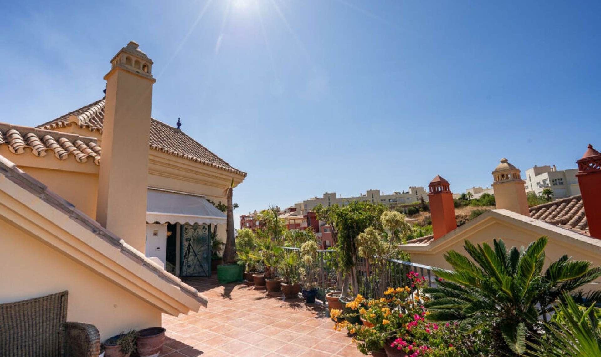 Resale - Apartment -
Torrequebrada