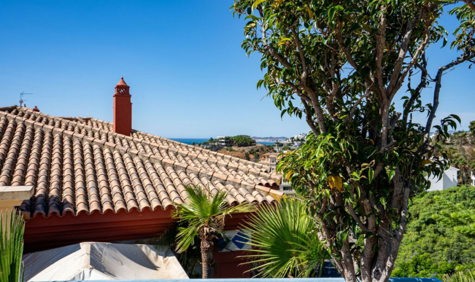 Resale - Apartment -
Torrequebrada