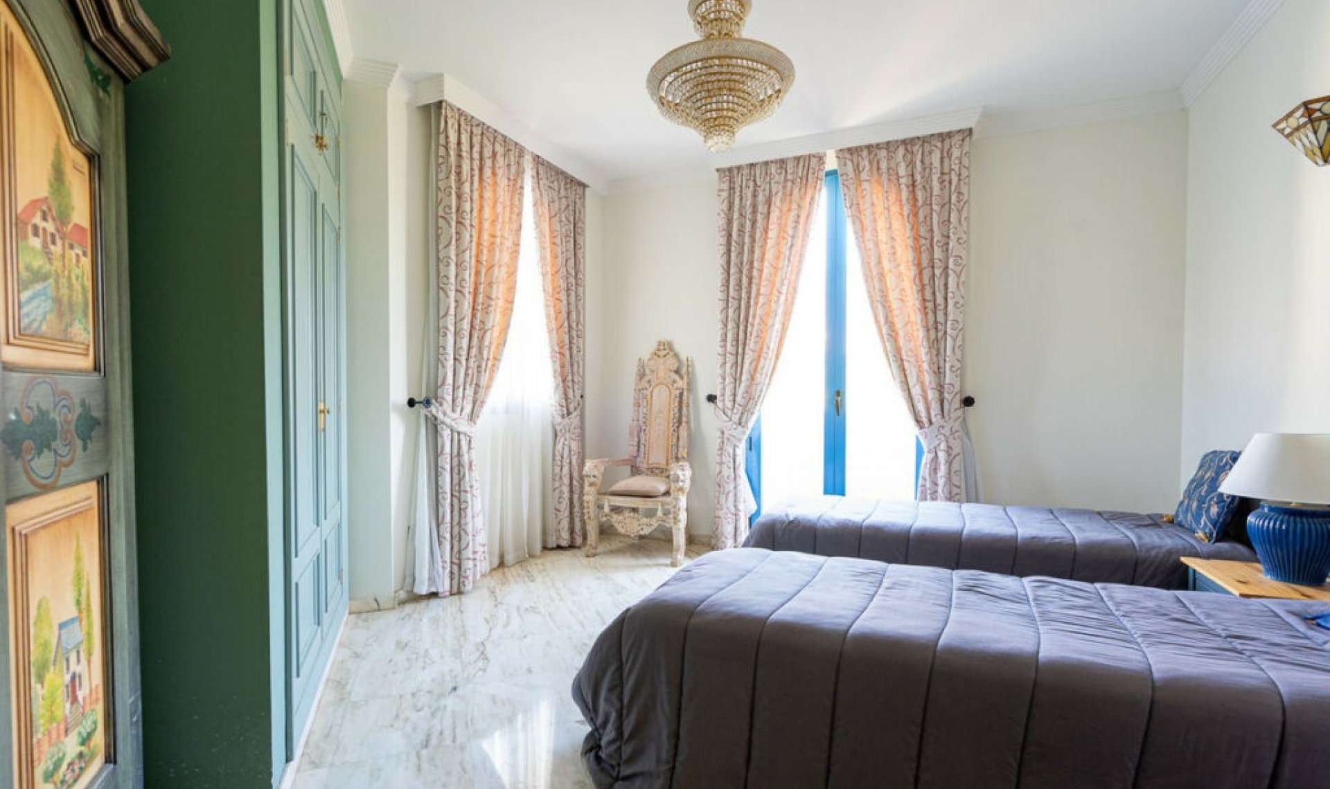 Resale - Apartment -
Torrequebrada