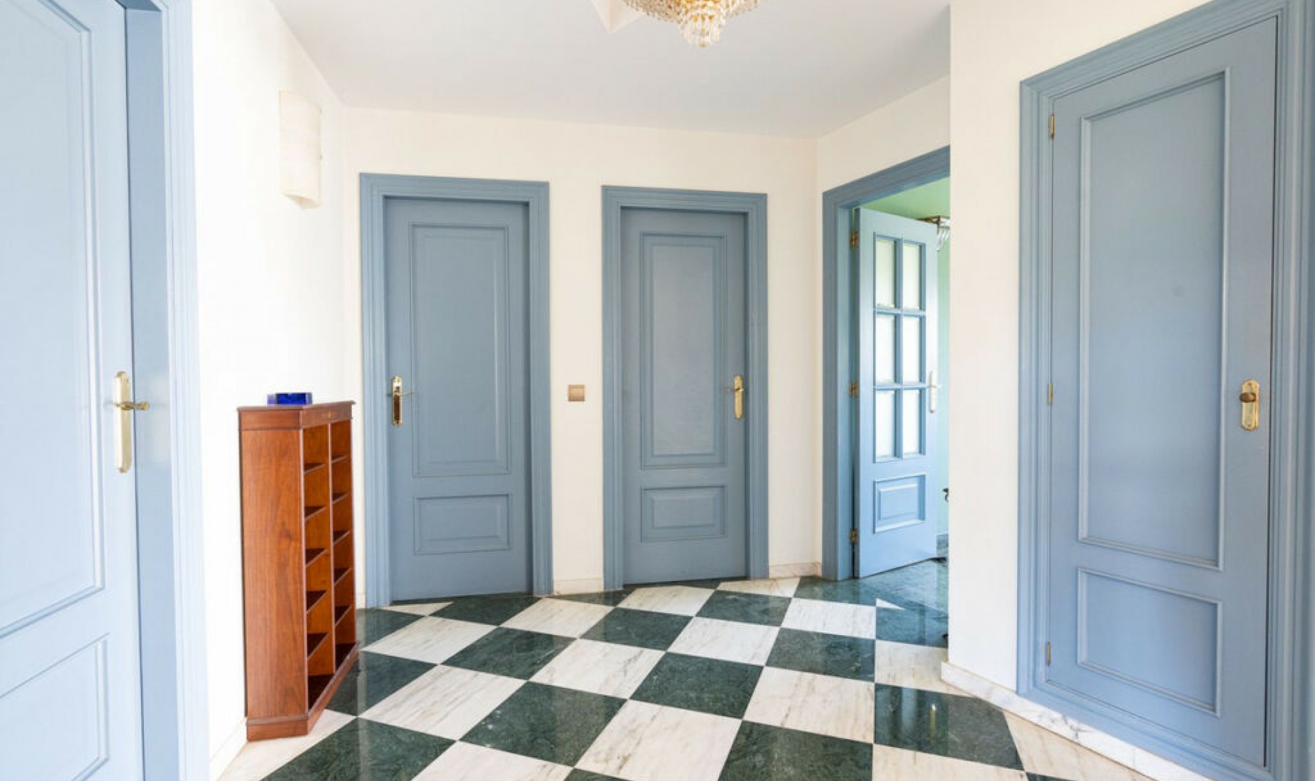 Resale - Apartment -
Torrequebrada