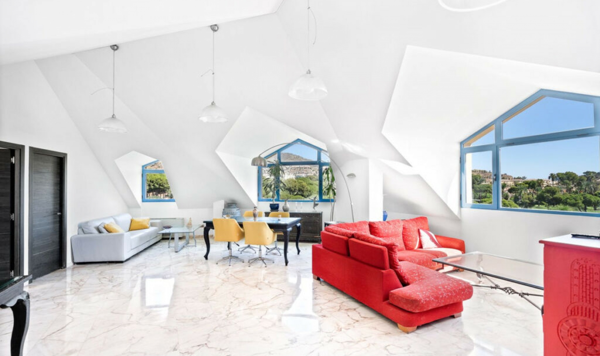 Resale - Apartment -
Torrequebrada