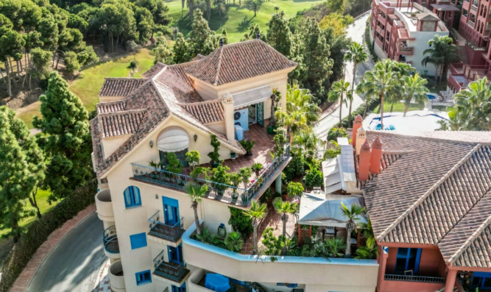 Resale - Apartment -
Torrequebrada