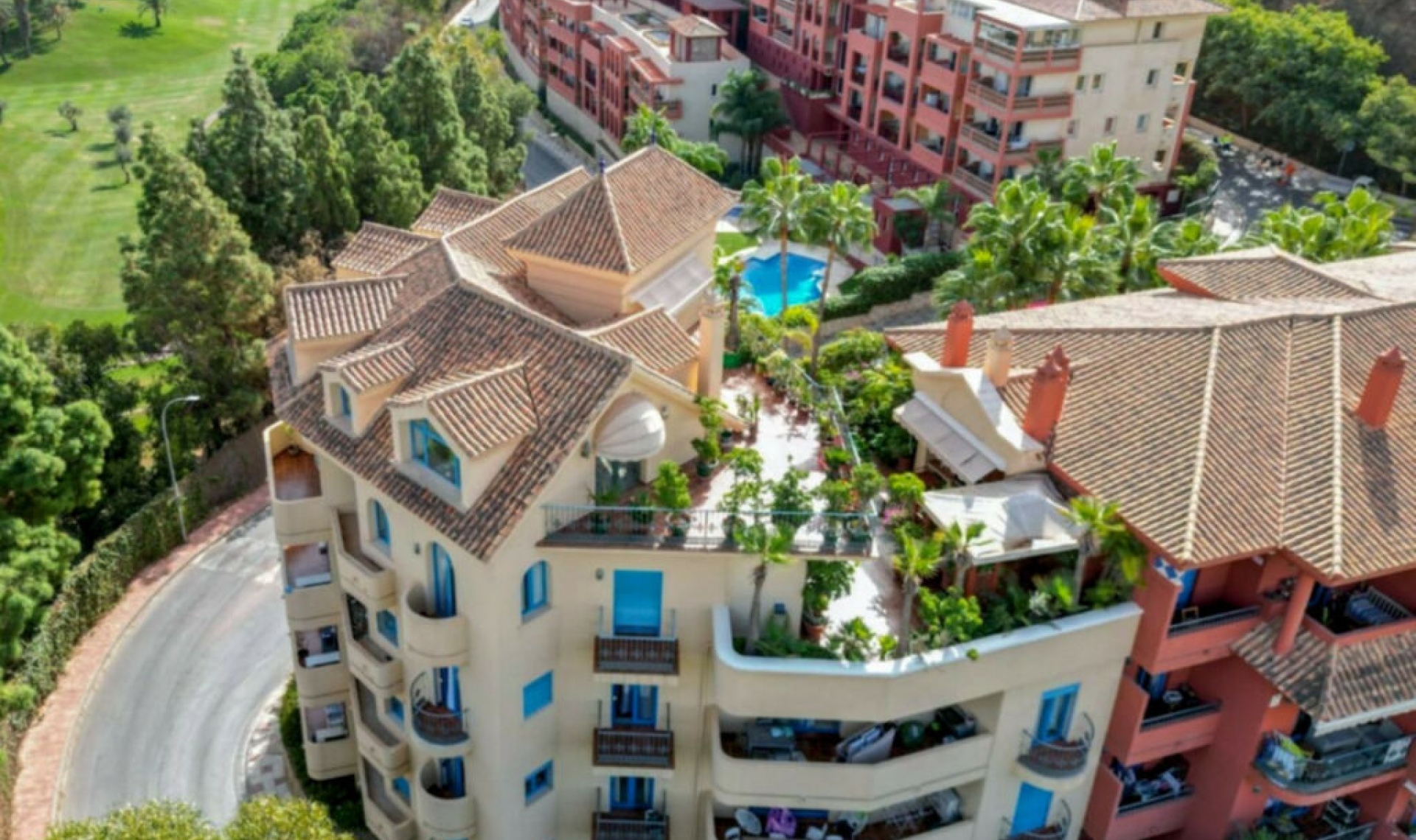 Resale - Apartment -
Torrequebrada