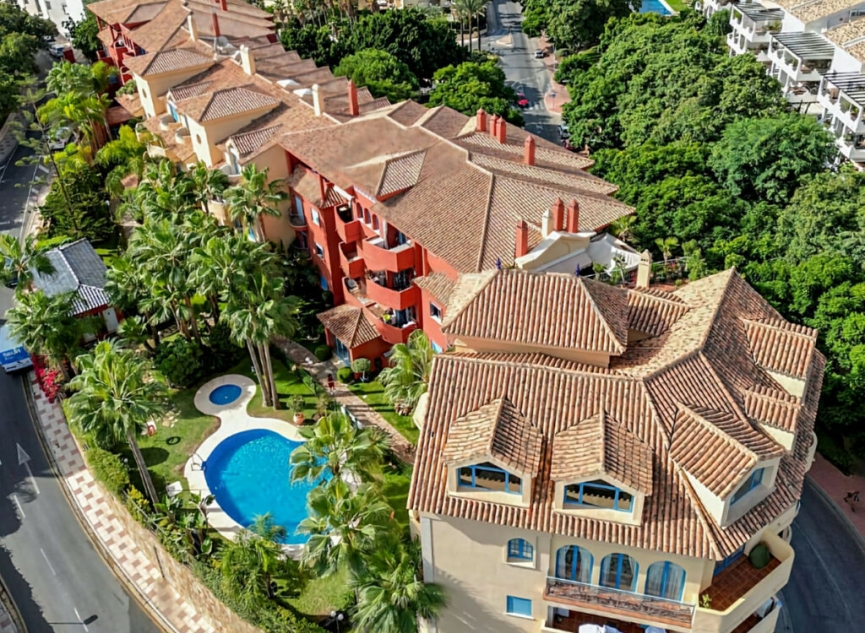 Resale - Apartment -
Torrequebrada