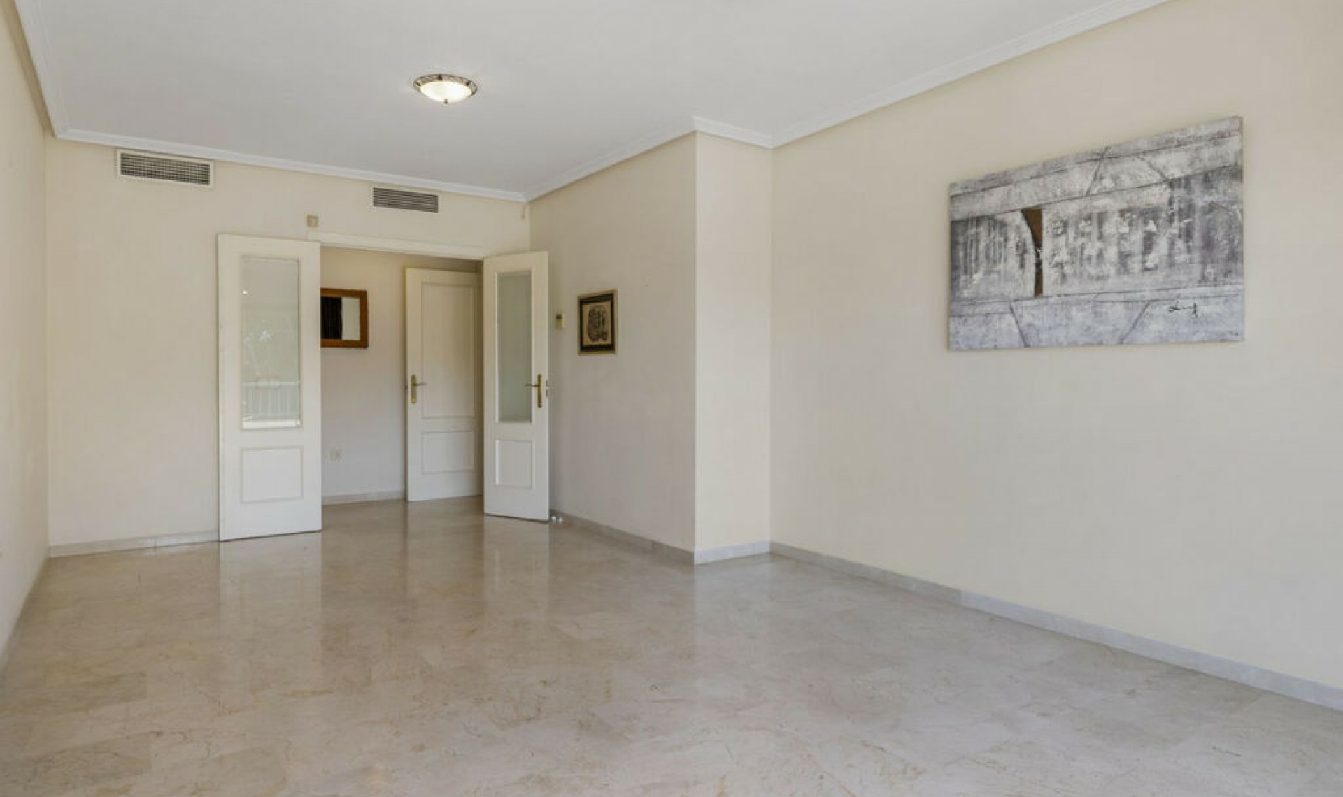 Resale - Apartment -
Torrequebrada