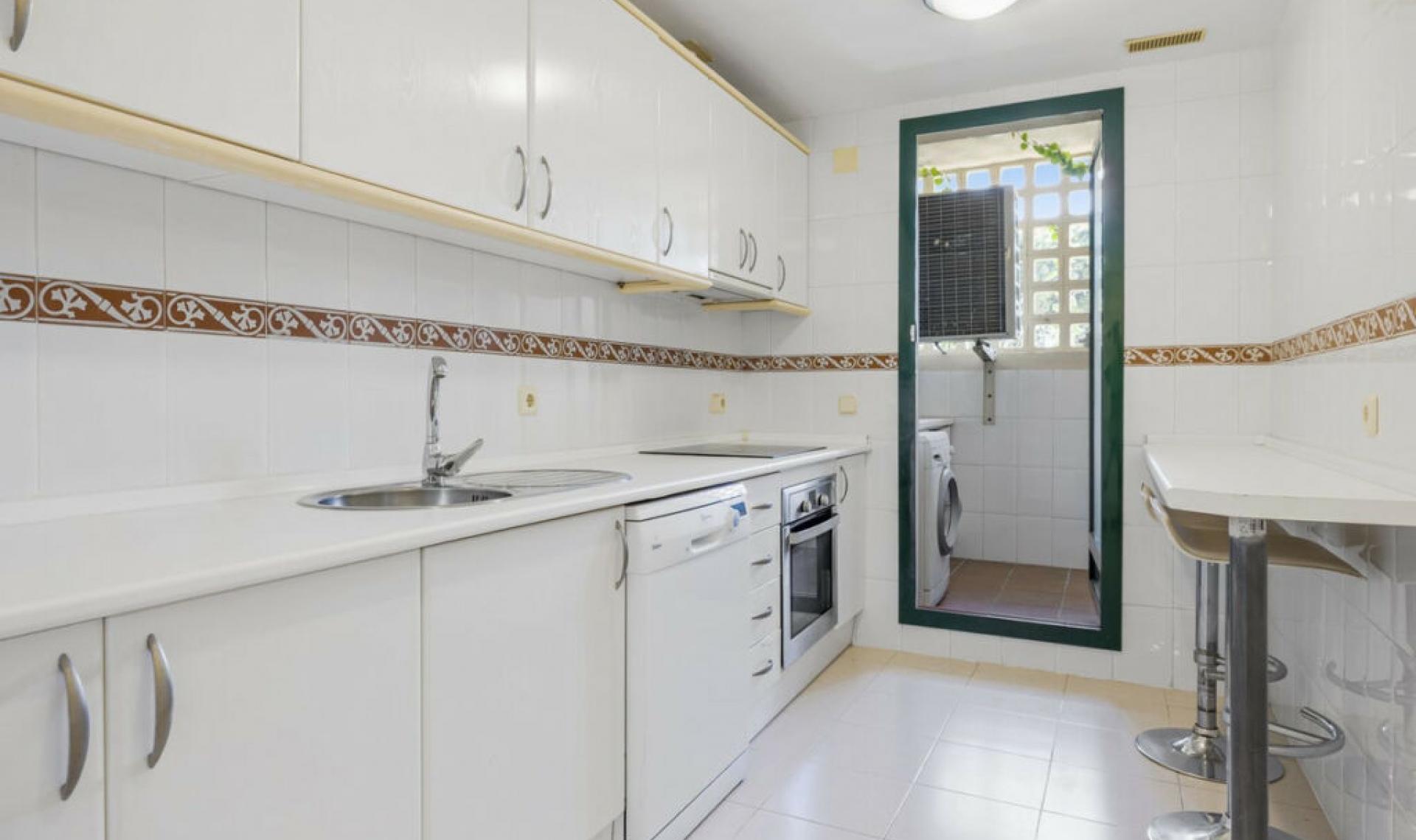 Resale - Apartment -
Torrequebrada