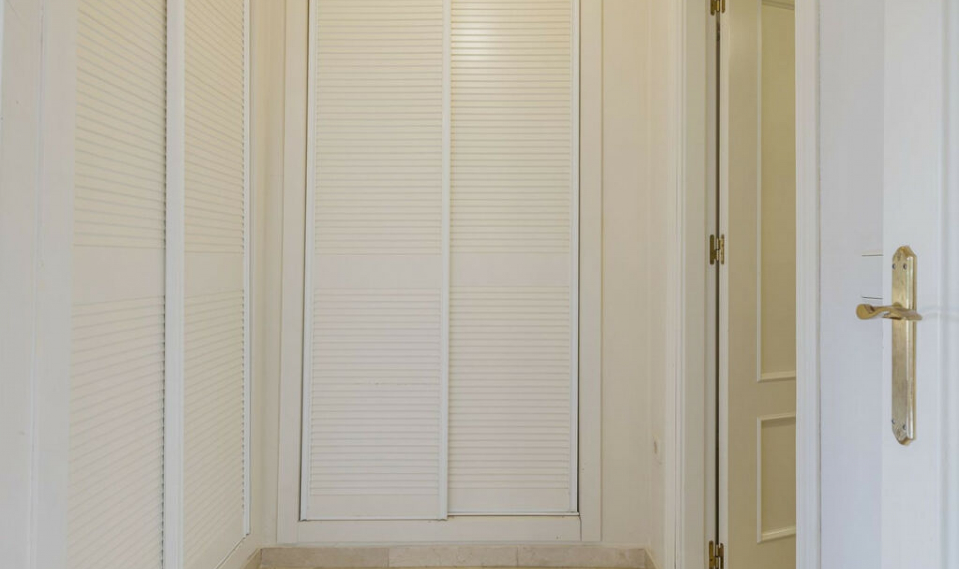 Resale - Apartment -
Torrequebrada