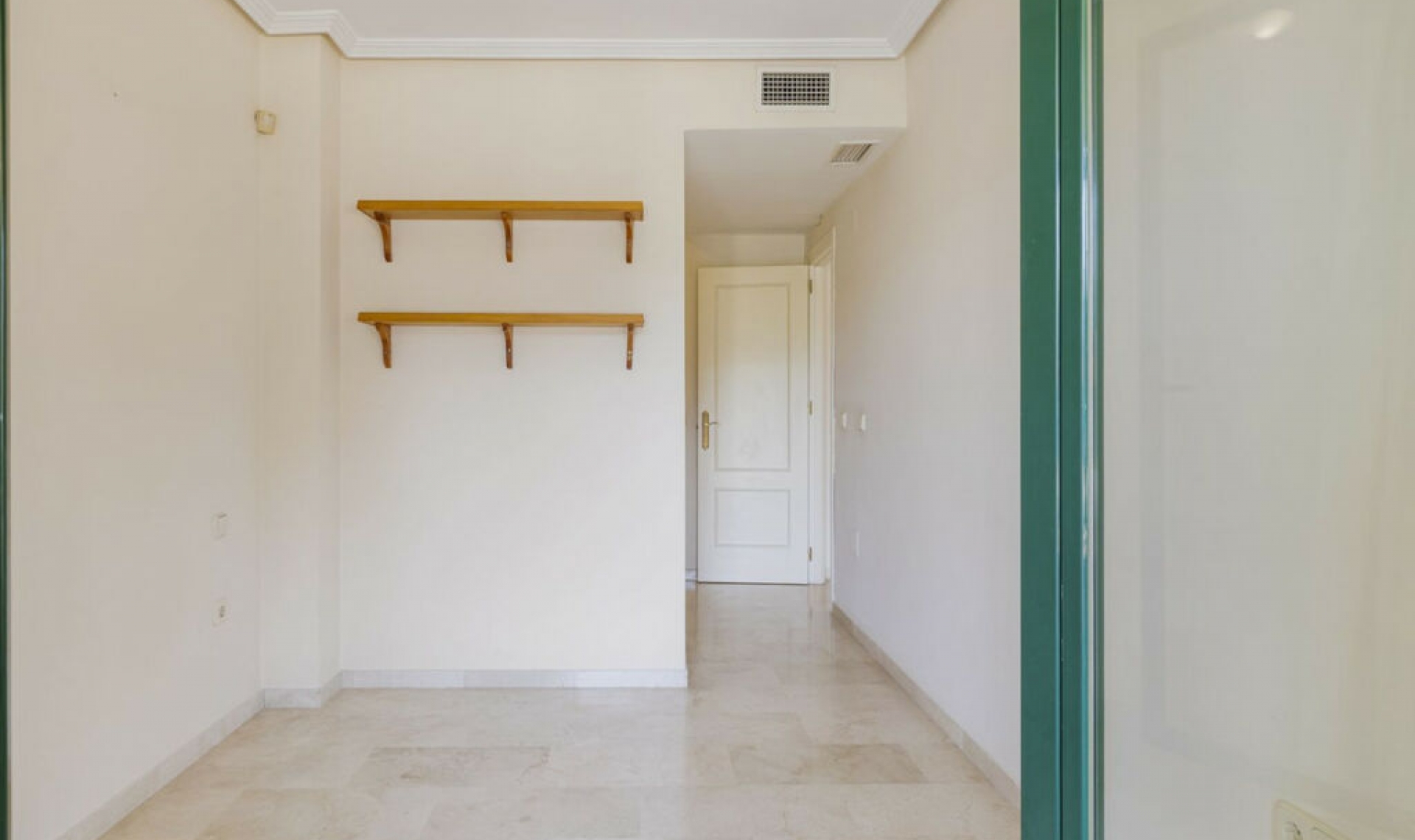 Resale - Apartment -
Torrequebrada