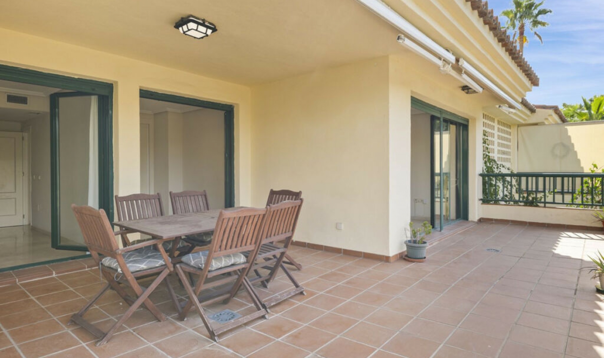 Resale - Apartment -
Torrequebrada