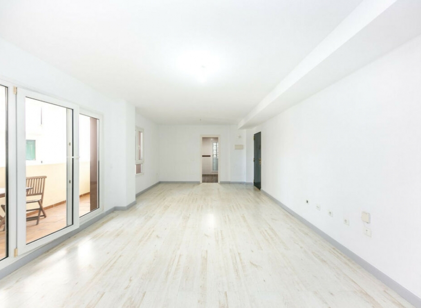 Resale - Apartment -
Torrequebrada