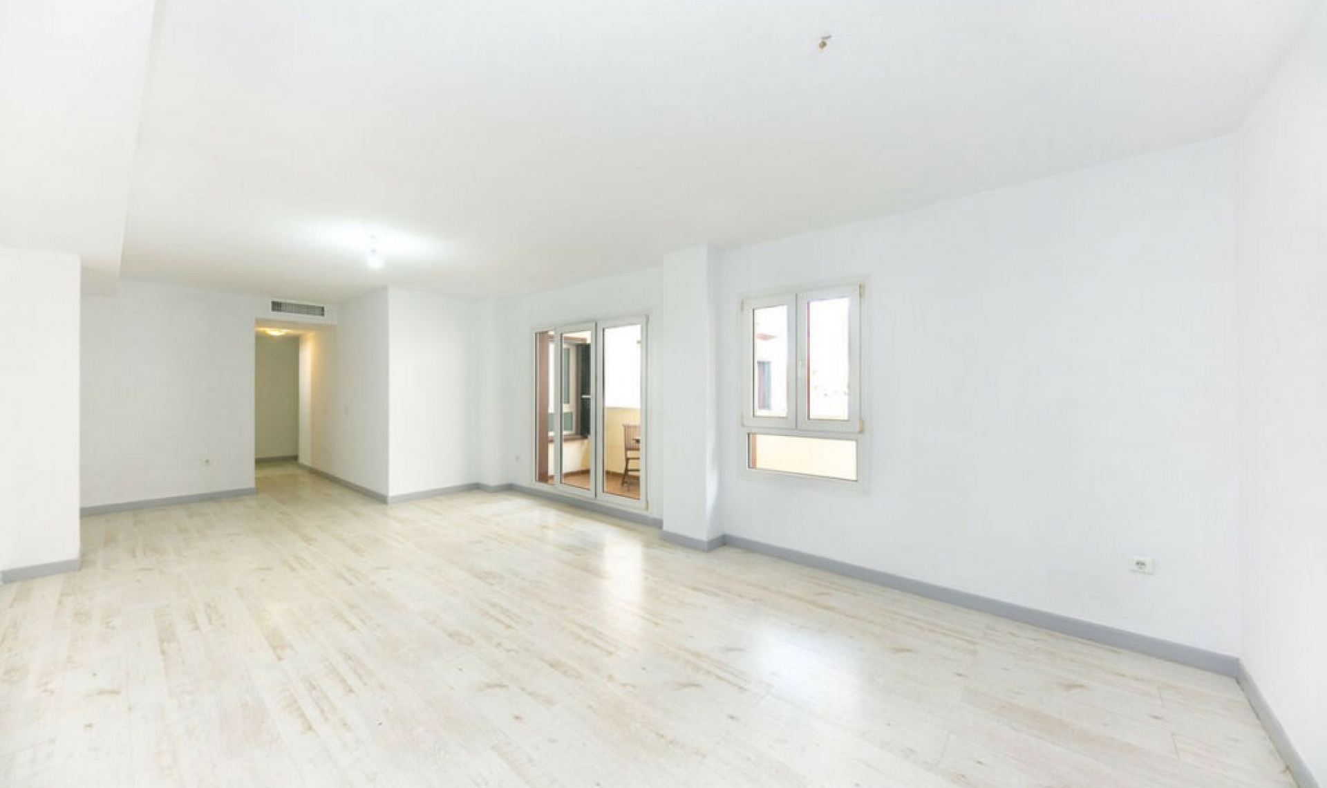 Resale - Apartment -
Torrequebrada