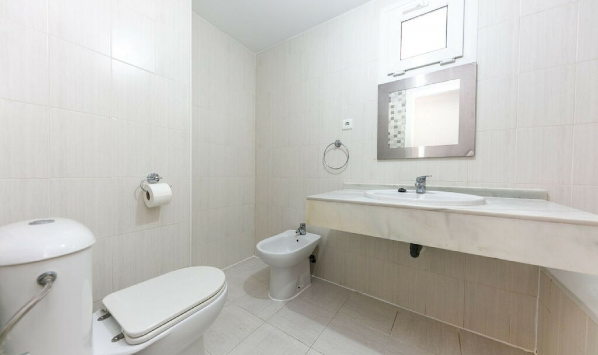 Resale - Apartment -
Torrequebrada