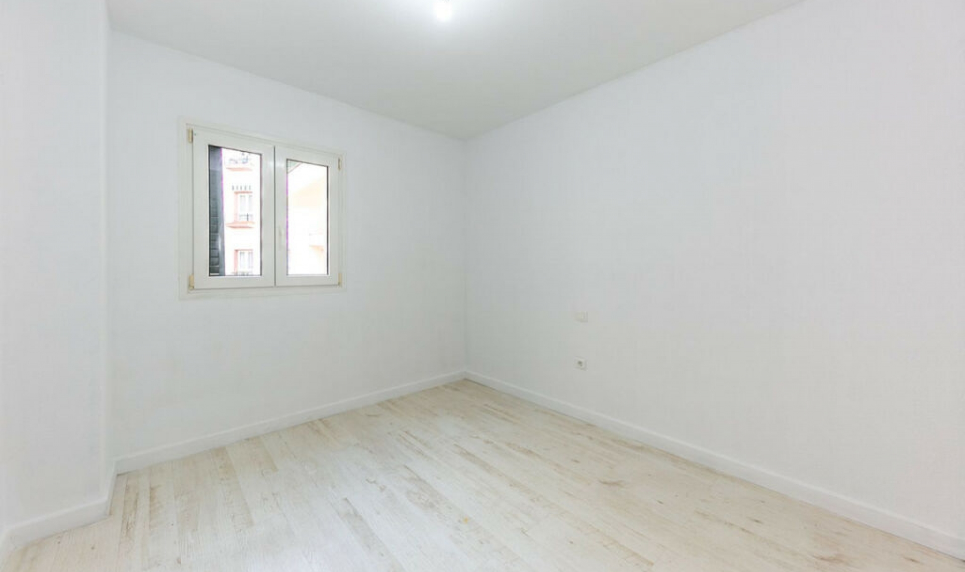Resale - Apartment -
Torrequebrada